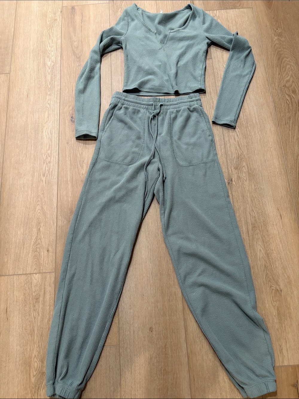 La Hearts Sage Green Waffle Knit Lounge Top - Picture 1 of 3